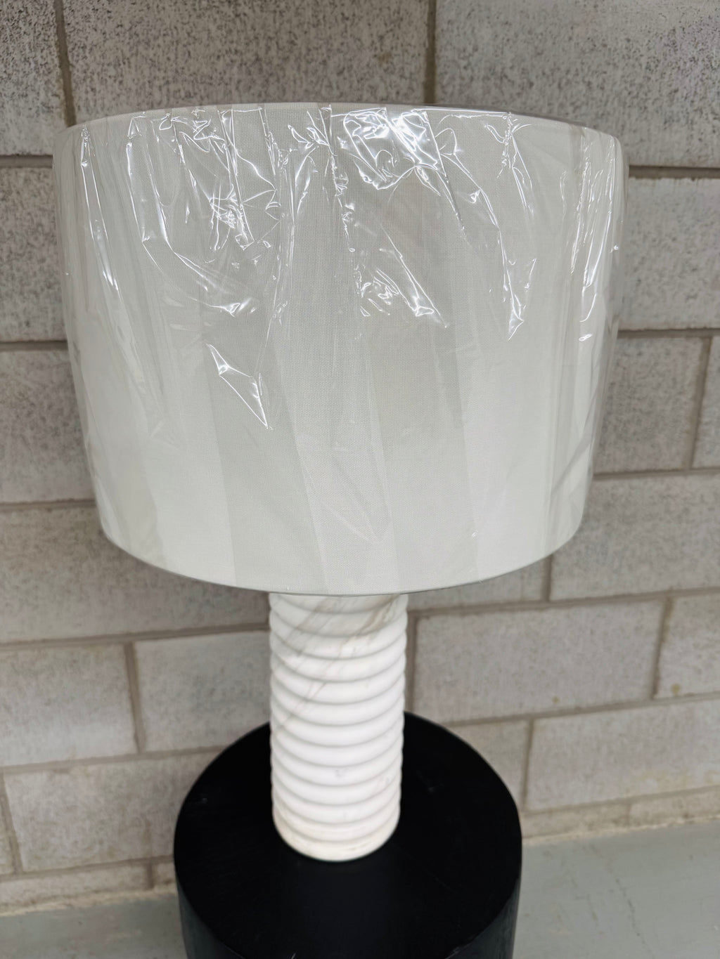 Alloro Table Lamp