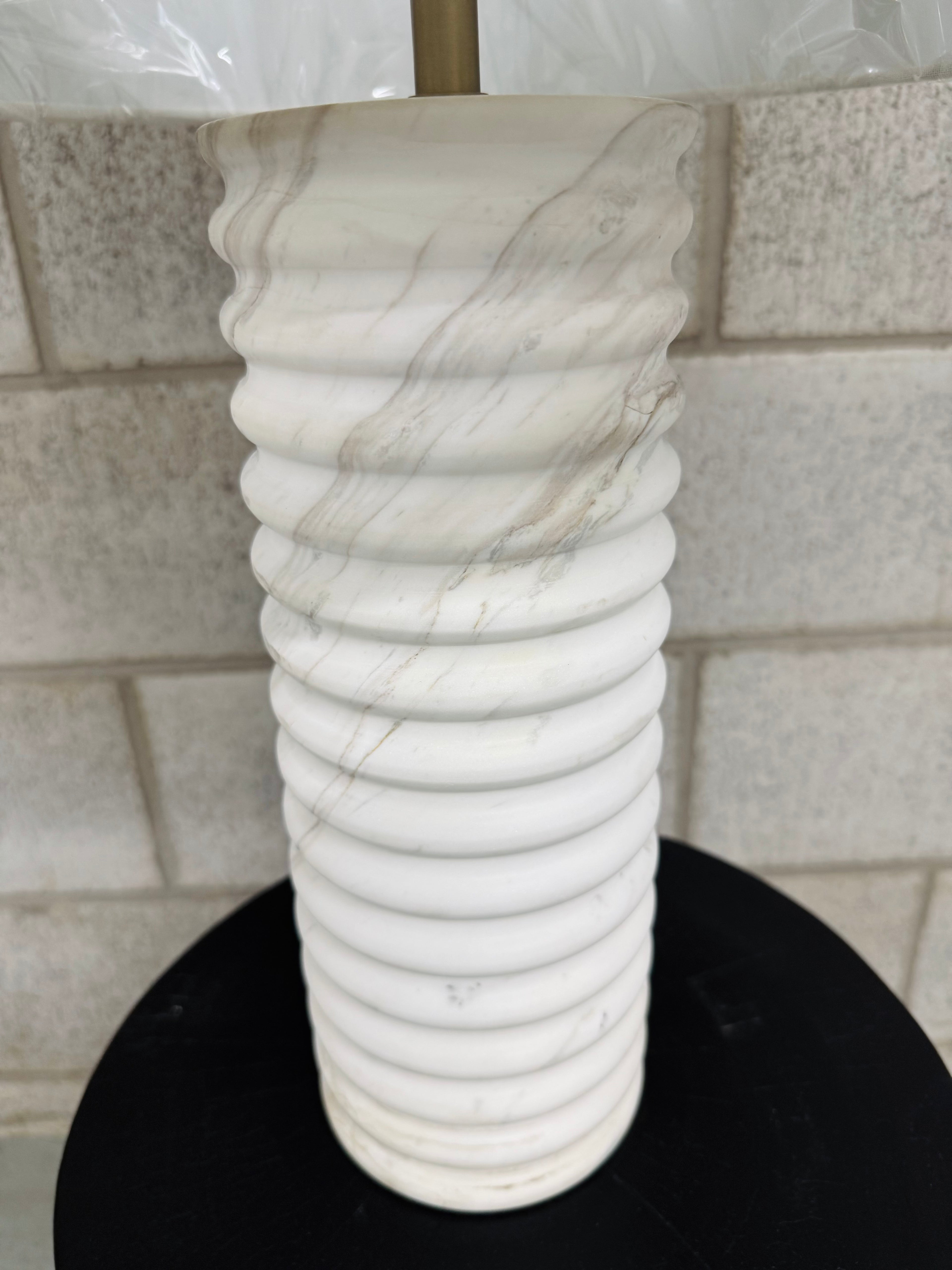 Alloro Table Lamp